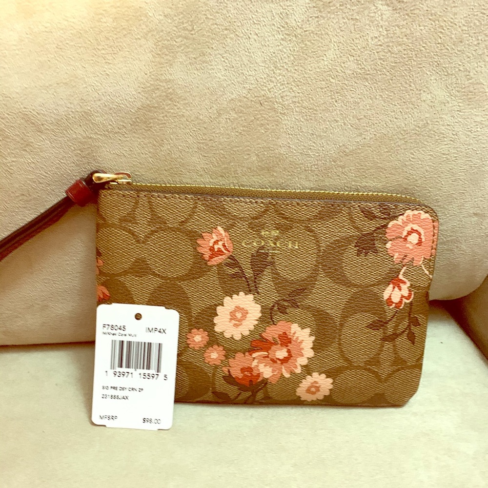 Wristlet